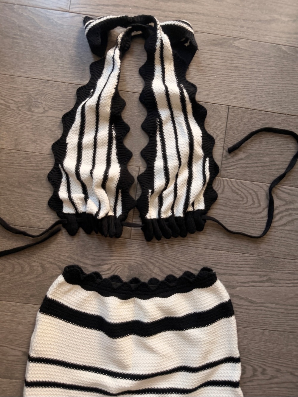 Meshki Striped Black and white Knit crop top and skirt Set size S - Picture 5 of 7